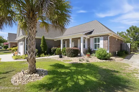 1053 Lanterns Ln, Leland, NC 28451