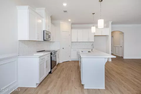 Kitchen - 1280 Acadia Dr, Thomson, GA 30824 photo 3 of 4