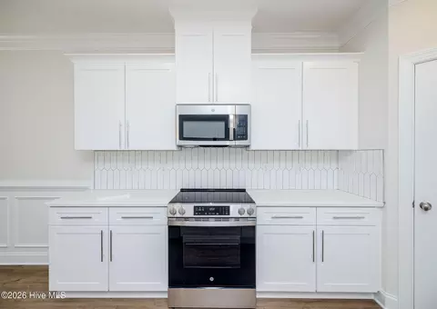Kitchen - 1280 Acadia Dr, Thomson, GA 30824 photo 2 of 4