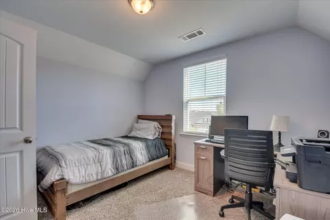 Bedroom - 727 Tree Top Trl, Evans, GA 30809 photo 8 of 9