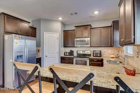 Kitchen - 727 Tree Top Trl, Evans, GA 30809 photo 2 of 4