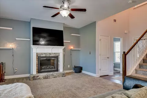 Living - 727 Tree Top Trl, Evans, GA 30809 photo 2 of 2