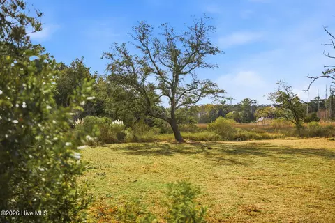1408 Marsh Cove Ln, Wilmington, NC 28409
