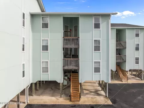 918 N New River Dr #314, Surf City, NC 28445