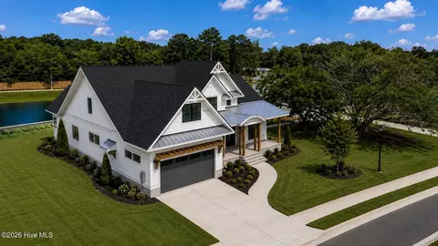322 E Wayfinder Ln, Hampstead, NC 28443 photo 4