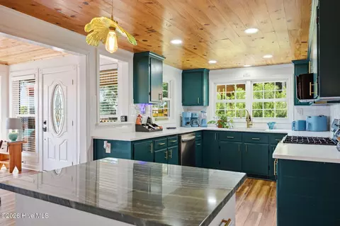 Kitchen - 32 S 35 S Teachs Point Rd, Bath, NC 27808 photo 3 of 5