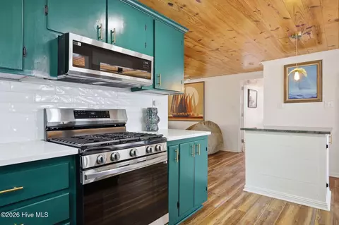 Kitchen - 32 S 35 S Teachs Point Rd, Bath, NC 27808 photo 5 of 5