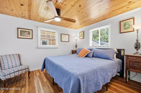 Bedroom - 32 S 35 S Teachs Point Rd, Bath, NC 27808 photo 3 of 6