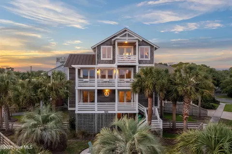 202 Live Oak Dr, Wrightsville Beach, NC 28480