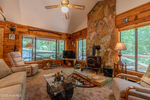 Living - 110 Abbygale Rd, Murphy, NC 28906 photo 1 of 3