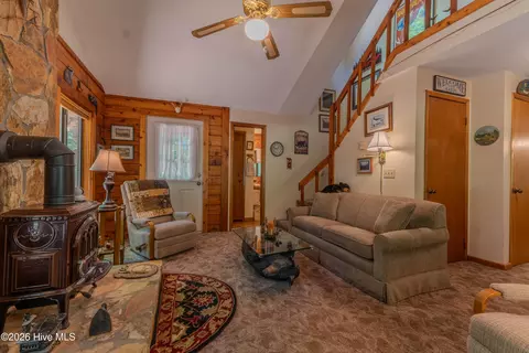 Living - 110 Abbygale Rd, Murphy, NC 28906 photo 3 of 3