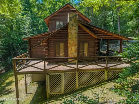 Exterior - 110 Abbygale Rd, Murphy, NC 28906 photo 3 of 8