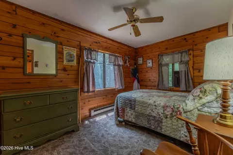 Bedroom - 110 Abbygale Rd, Murphy, NC 28906 photo 5 of 7