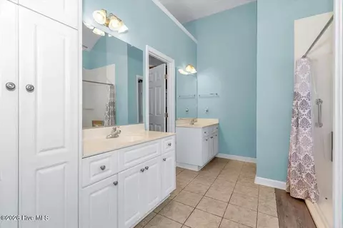 Bath - 703 Harrison Dr, Evans, GA 30809 photo 1 of 3