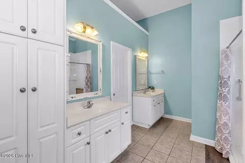 Bath - 703 Harrison Dr, Evans, GA 30809 photo 1 of 3