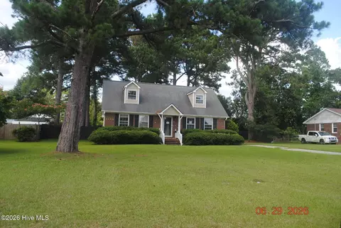 105 Hilda Rd, Jacksonville, NC 28546