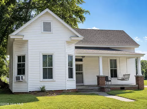 4390 W Church St, Farmville, NC 27828