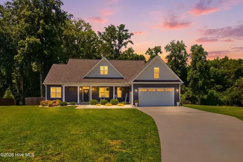 1702 Happy Trail Ct, Greenville, NC 27834