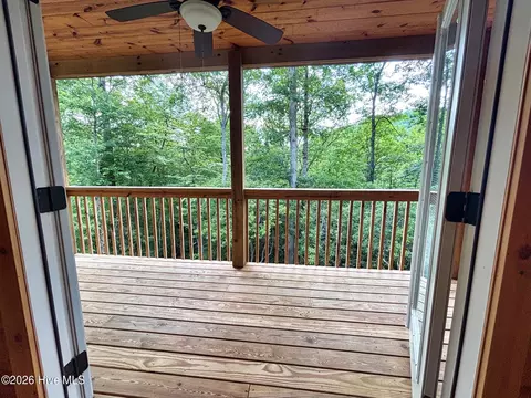 Exterior - 325 Dawsons Ln, Murphy, NC 28906 photo 3 of 10