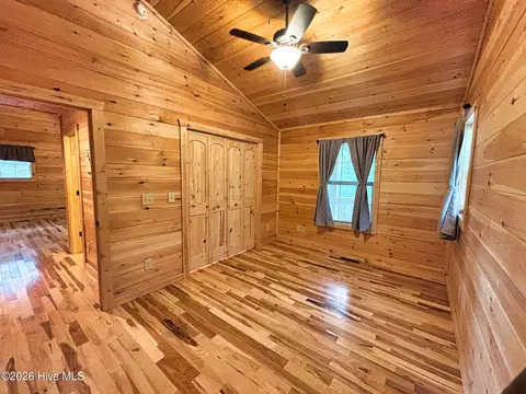 Bedroom - 325 Dawsons Ln, Murphy, NC 28906 photo 5 of 5