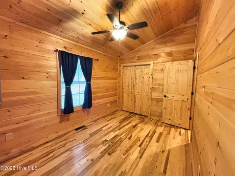 Bedroom - 325 Dawsons Ln, Murphy, NC 28906 photo 3 of 5