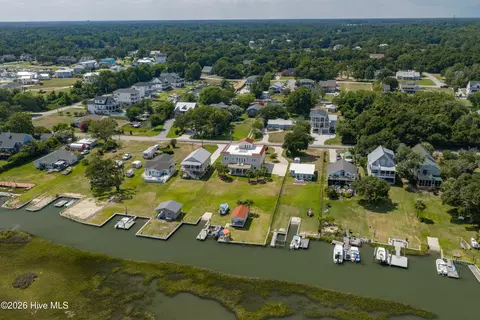 View/Area - 1044 Mallard Bay Dr, Hampstead, NC 28443 photo 2 of 5