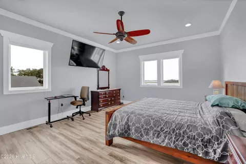 Bedroom - 1044 Mallard Bay Dr, Hampstead, NC 28443 photo 2 of 6