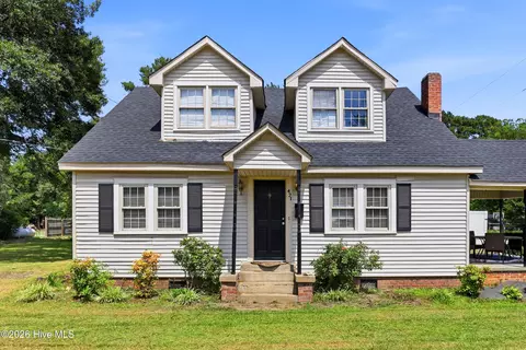 421 S Brown St, Chadbourn, NC 28431