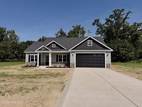 3782 Chatsworth Dr, La Grange, NC 28551