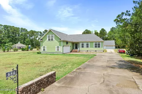 680 Calabash Rd NW, Calabash, NC 28467