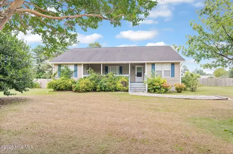 116 Jones St, Holly Ridge, NC 28445