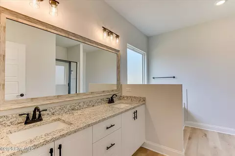 Bath - 1060 Burlington Dr, Augusta, GA 30909 photo 1 of 5