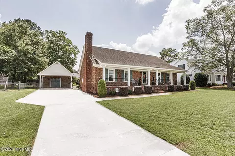 609 Golfers Ln, Nashville, NC 27856