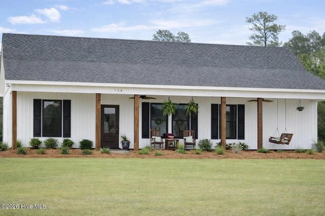 164 Phillip Mills Dr, Teachey, NC 28464
