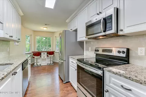 Kitchen - 348 Stagecoach Way, Martinez, GA 30907 photo 4 of 6