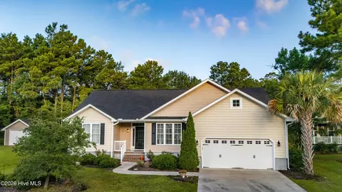1211 Strange Ct, Morehead City, NC 28557