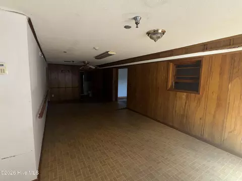 Living - 2815 Deans Bridge Rd, Augusta, GA 30906 photo 5 of 9