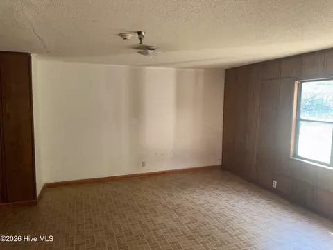 Living - 2815 Deans Bridge Rd, Augusta, GA 30906 photo 3 of 9