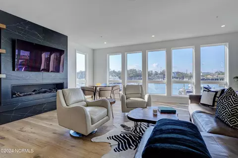 2 Marina St #B, Wrightsville Beach, NC 28480
