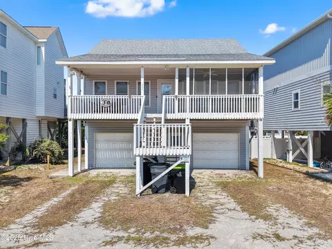 111 Deal Dr, Holden Beach, NC 28462