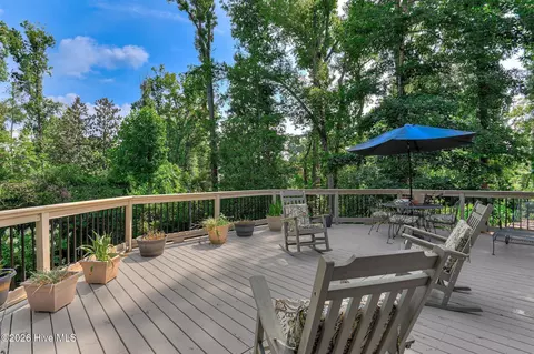 Exterior - 130 Lakeview Ct, Martinez, GA 30907 photo 2 of 10
