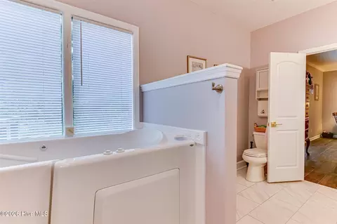 Bath - 130 Lakeview Ct, Martinez, GA 30907 photo 3 of 6
