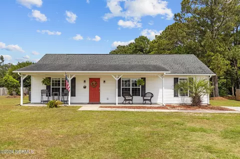 177 Avis Dr, Newport, NC 28570