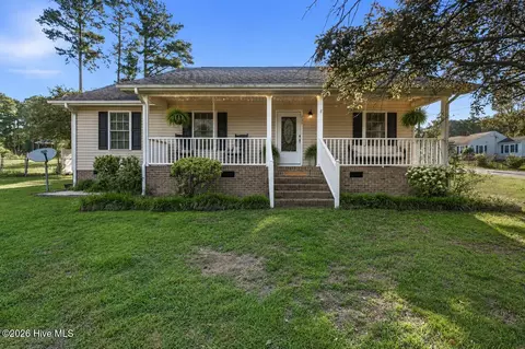 230 Colonial Dr, Rockingham, NC 28379