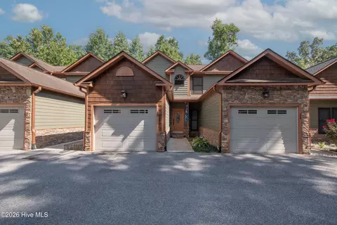 130 Emory Cir #10, Blairsville, GA 30512