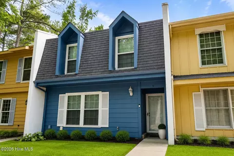 126 Oakmont Dr #9, Greenville, NC 27858