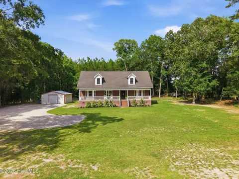 1399 Windham Rd, Greenville, NC 27834
