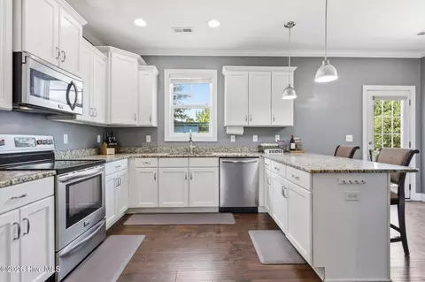 Kitchen - 91 W Conolly Ct, Hampstead, NC 28443 photo 1 of 5