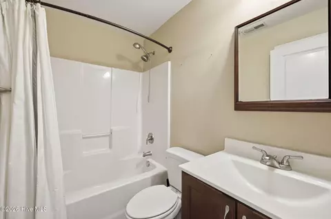 Bath - 91 W Conolly Ct, Hampstead, NC 28443 photo 1 of 4