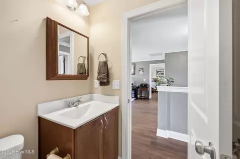 Bath - 91 W Conolly Ct, Hampstead, NC 28443 photo 2 of 4